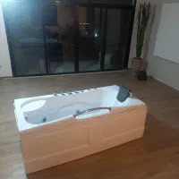 جکوزی خارجی ۱۸۰ در ۸۰ بسیار تمیز