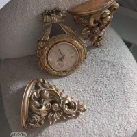 ساعت و کنسول دیواری