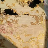 تکه‌های کاغذ دیواری دکوری طرح گل‌دار|خدمات پیشه و مهارت|اسفراین, |دیوار