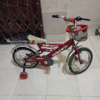 چرخ قرمز مارک گلف تمییز ونو وچرخ مشکی دماوند