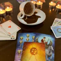 فال قهوه و تاروت ،چای، آینه بینی