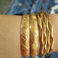 فروش فوری200بالای تابلو النگو ها دستبندنمادارن