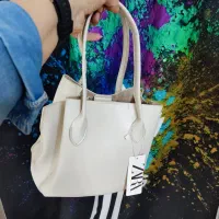 کیف کرم و زرشکی