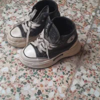 کفش تمیز و در حد نو