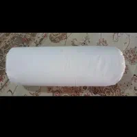 متکای پر آکبند ودوعدد کوسن ویه سرویس رو تختی