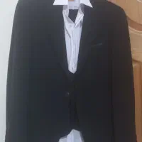 کت و شلوار اسپرت مردانه سایز ۴۸ با پیراهن سفید