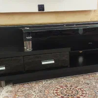 میز تلویزیون شیشه ای