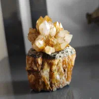 سنگ راف ک وارتز کاملا طبیعی