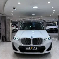 بی ام و ix1 با کیت