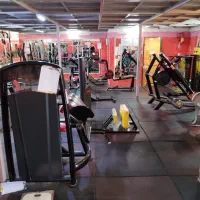 منشی باشگاه بدنسازی