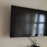 تلویزیون ال سی دی ۴۲با رسیور و پایه و براکت دیوار