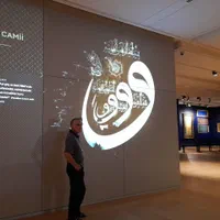 دیوارنویسی خوشنویسی پارچه نویسی