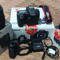 دوربین 90 دی کنون با دو لنز 18-135 و 50m f1.4