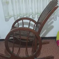 یک عدد تخت نوجوان به همراه پاتختی وصندلی راک|تخت و سرویس خواب|کرج, کلاک بالا|دیوار