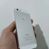 iphone 5 بسیار تمیز و سالم به شرط