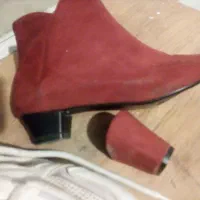 بوت نو جیر قرمز سایز چهل با پاشنه اضافه