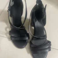 صندل سایز ۳۸ پاشنه دار|کیف، کفش، کمربند|پرند, فاز ۰|دیوار