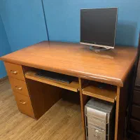 میز کامپیوتر و تحریر