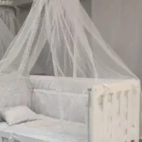 تخت نوزاد . گهواره