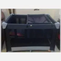 تخت کنار مادر