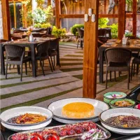 نیروی ساده آقا / کار در رستوران