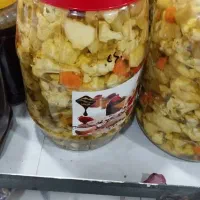 انواع ترشی خانگی در میوه فروشی بهاران|خوردنی و آشامیدنی|الیگودرز, |دیوار