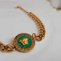 دستبند و گردنبند