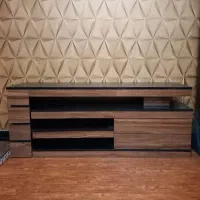 میز تلوزیون کاملا سالم و در حد نو