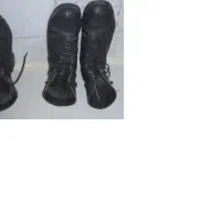 دو جفت پوتین