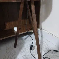 پایه آباژور ایستاده