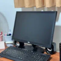 یک ست کامل کامپیوتر  کیس، کامپیوتر، موس و کیبورد .|رایانه رومیزی|کرج, گلشهر|دیوار