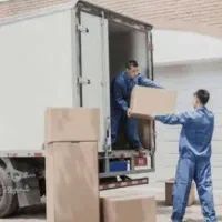 تخلیه بار در انبار جانبو