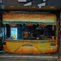 نمای کانتر فست فود