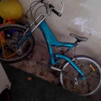 دوچرخه|دوچرخه، اسکیت، اسکوتر|چمستان, |دیوار