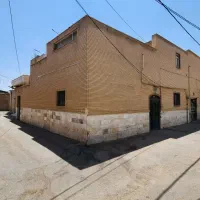 دوطبقه همکف و بالا دو بر