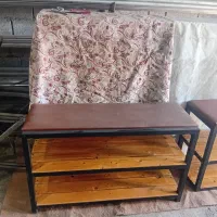 جاکفشی های نشیمن دار چوب و فلز