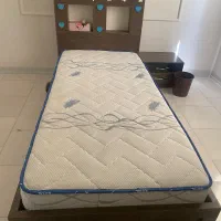 تخت یک نفره همراه با تشک