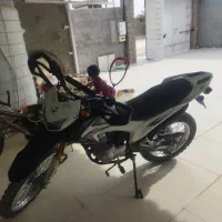 فروش موتورسیکلت ۲۰۰پرواز