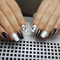 آموزش کاشت ناخن و خدمات کاشت ناخن