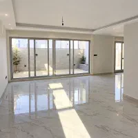 125-متر-تک-واحدی-خاص-حیاط-اختصاصی-و-تراس-بزرگ