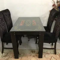 میز ناهار خوری ۴نفره‌ و‌ میز جلومبلی باتخت دو نفره