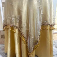 میز خاطره + رومیزی ساتن و حریر کارشده