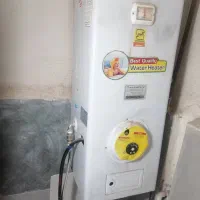 آبگرم کن دیواری تمیز