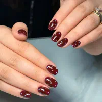 آموزش کاشت ناخن