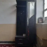 یک عدد میز تلویزیون  جا کفشی بفروش می رسد