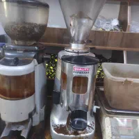استخدام نیروی کار خانم در کافه
