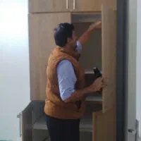 کمد و کمددیواری ایستاده