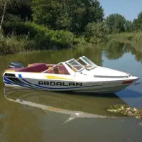 فروش قایقVIP فرمانی با موتور  استاندارد ۲۰۰ یاماها