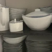 فروش سرویس ۱۸ نفره چینی پردیس