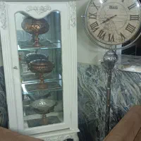 یه ساعت ایستاده وگنجه به فروش میرسد